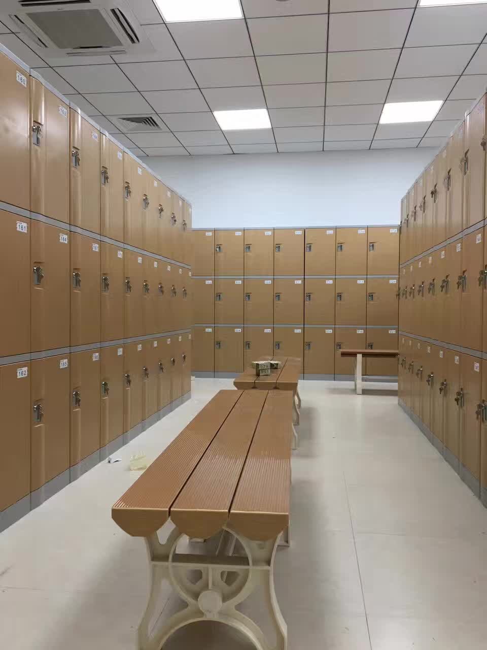 更衣柜